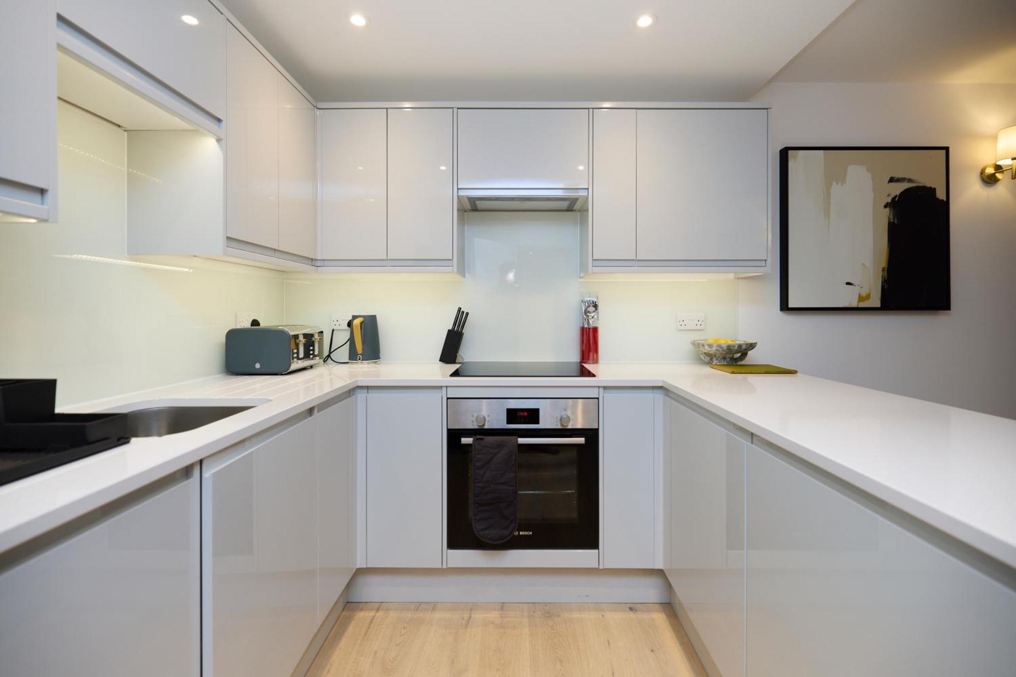 The Melbray Gem - 2bdr With Courtyard Londra