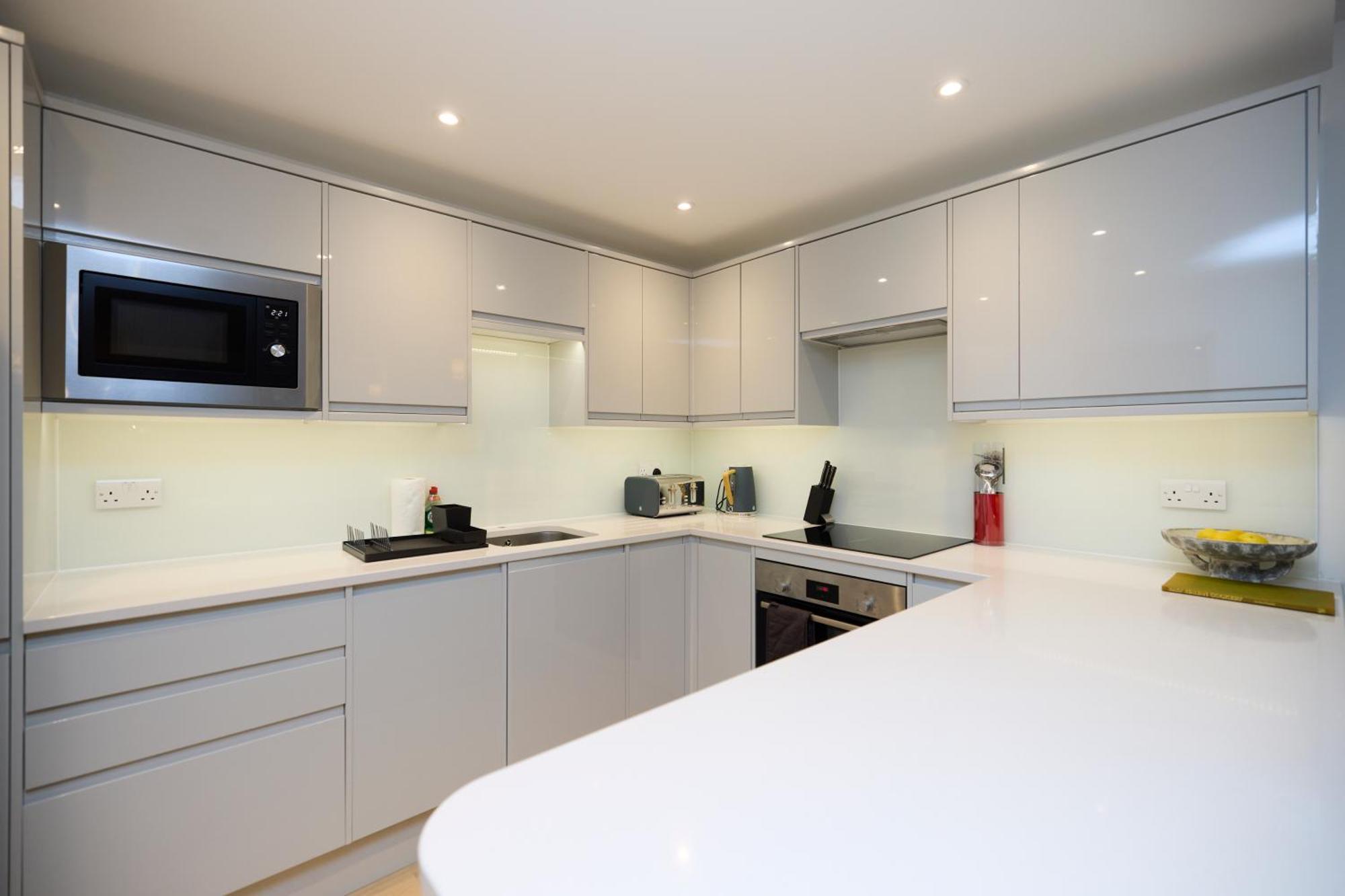 The Melbray Gem - 2bdr With Courtyard Londra